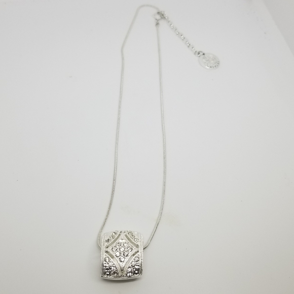 TRIFARI VINTAGE CHROME SILVER SNAKE CHAIN & CRYSTAL PENDANT NECKLACE - Picture 3 of 8